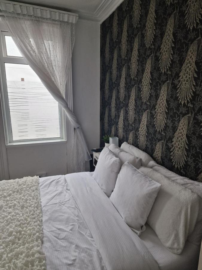 Double Rooms, Free Continental Breakfast, Pics And Full Address Sent After Booking, 2 Miles To City Centre Belfast Exterior foto